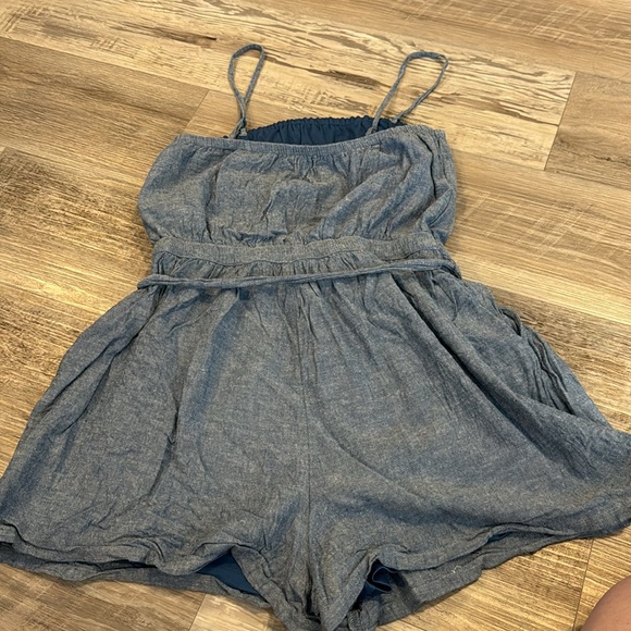AE Jean romper - Picture 5 of 6